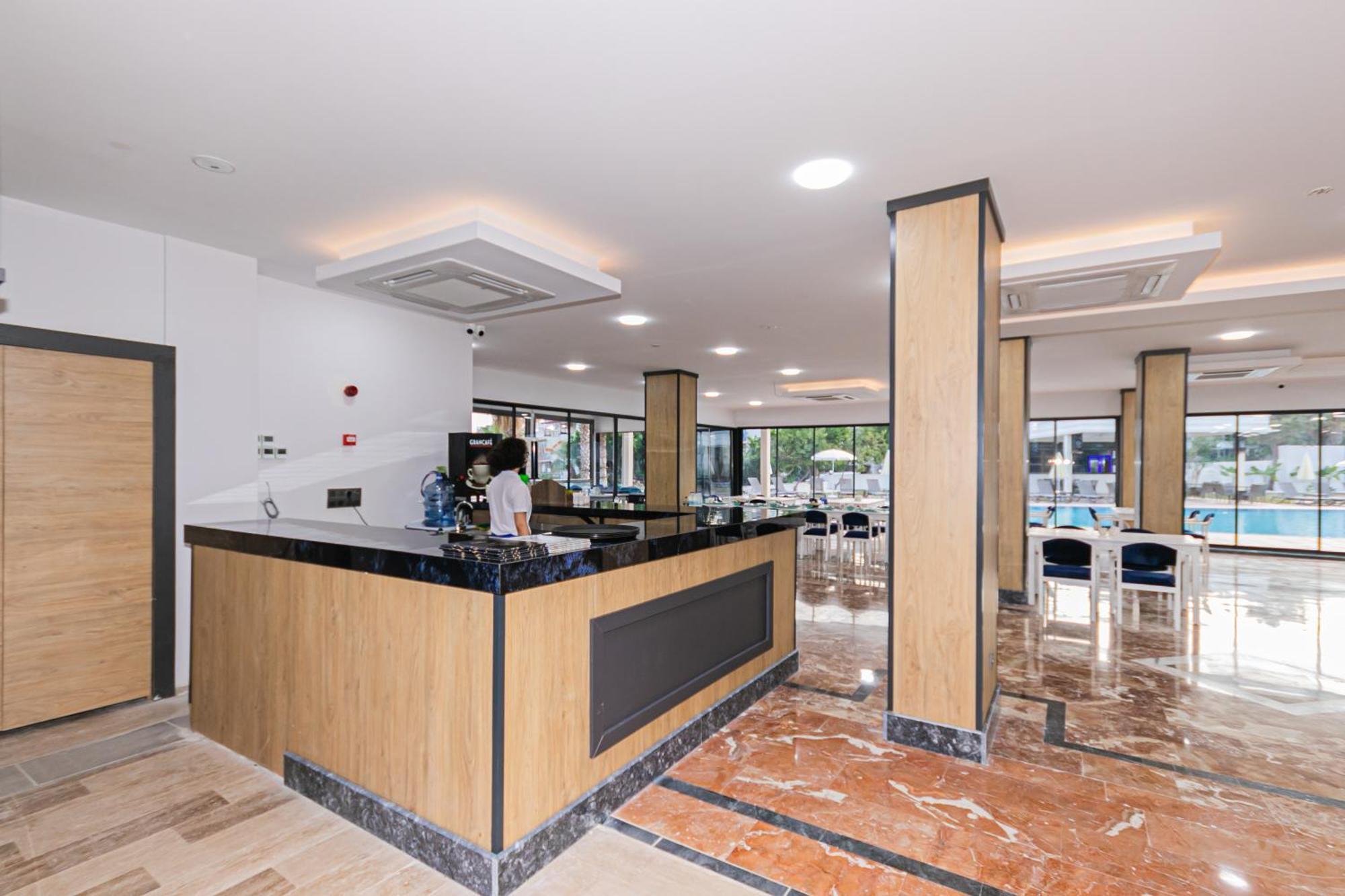 Lara World Hotel Antalya Exterior photo